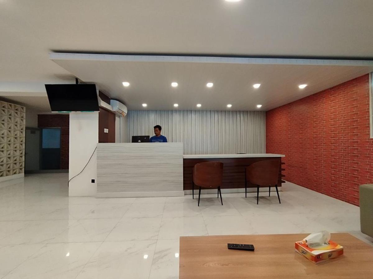 Hotel Syariah Selamat Sukabumi Εξωτερικό φωτογραφία